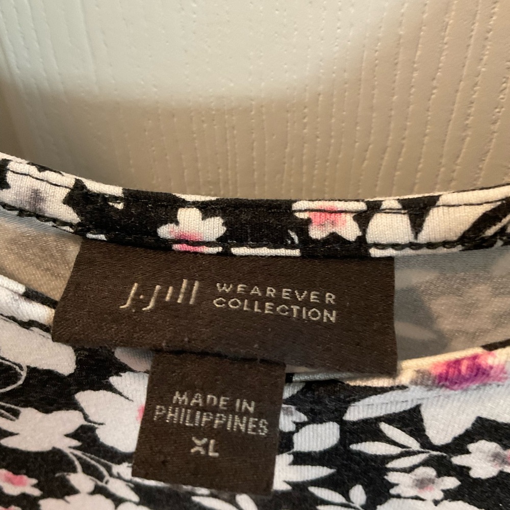 J. Jill Black and White Floral Midi Dress - Picture 2 of 2
